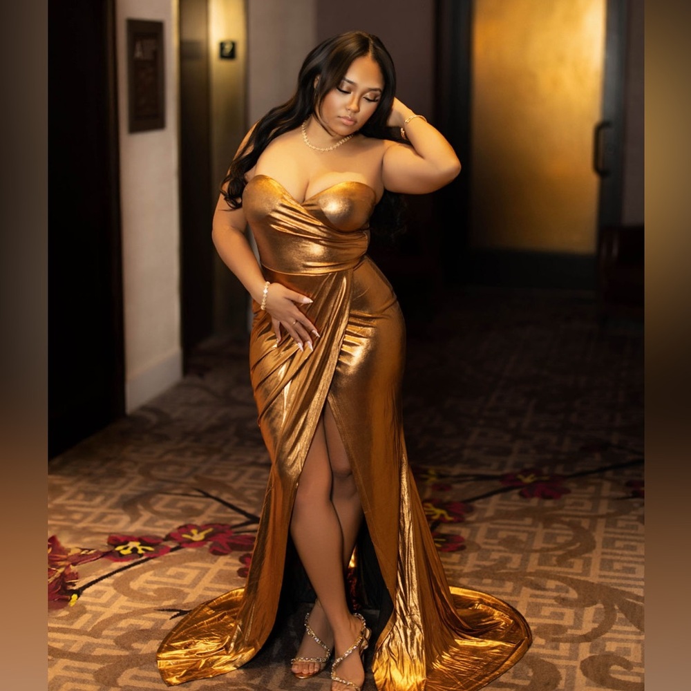 Elegant Gold Strapless Gown